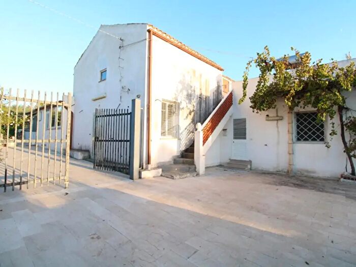 Casa trilocale in vendita in Str Mazara Erice, Misiliscemi