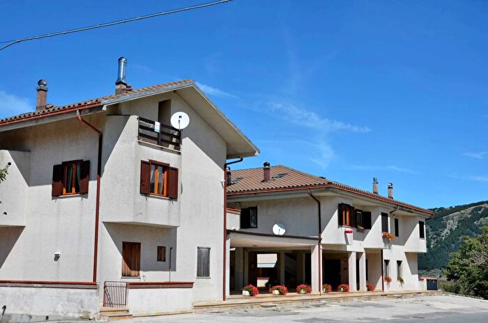 Appartamento trilocale in affitto in Via Arano, Ovindoli