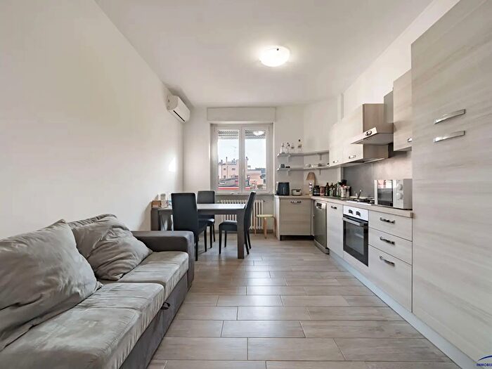 Appartamento trilocale in affitto in Via Busoni, Milano