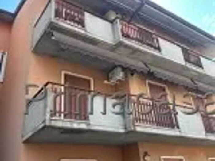 Appartamento quadrilocale in affitto in Piazza Risorgimento, Verona