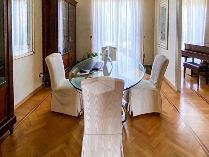 Appartamento con 5 locali in affitto in Centro Storico, Reggio Emilia