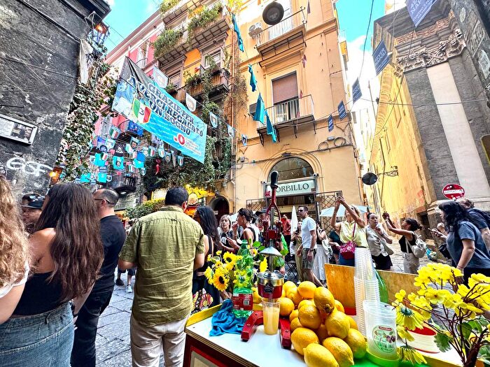 Appartamento quadrilocale in vendita in Vico Fico al Purgatorio, Napoli