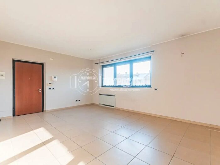 Appartamento trilocale in vendita in Via Mameli, Cisliano