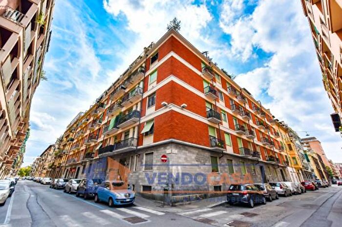 Appartamento trilocale in vendita in Via Ormea, Torino