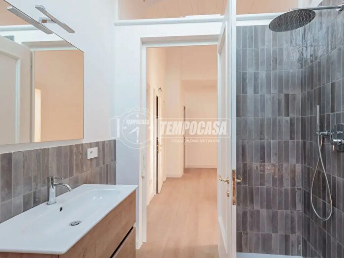 Appartamento trilocale in vendita in Viale Guido Maria Conforti, Parma