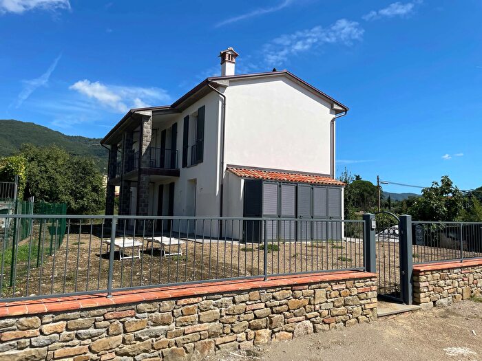 Casa con 5 locali in vendita in Via Alessandro Codivilla, Castiglion Fiorentino