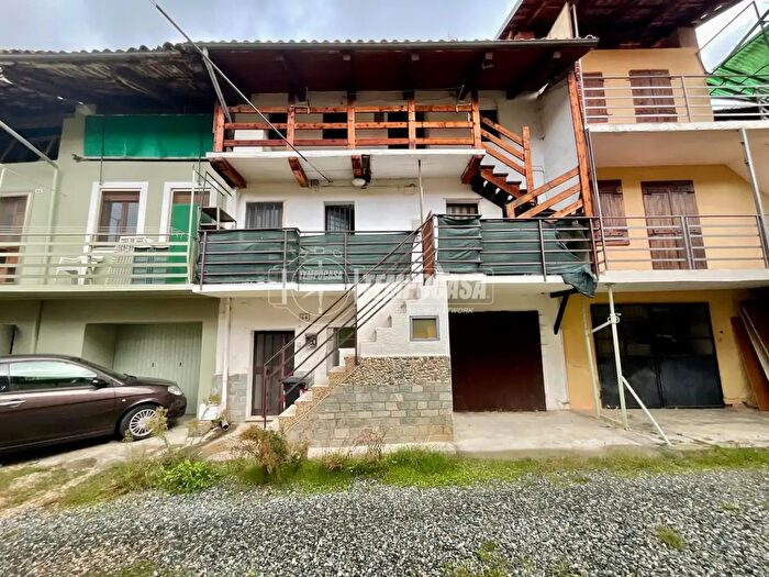 Casa quadrilocale in vendita in Via Canavese, Balangero