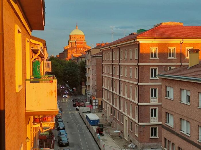 Appartamento bilocale in affitto in Via Alessandro Tiarini, Bolognina, Bologna