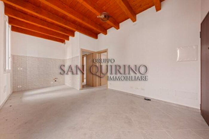 Appartamento trilocale in vendita in Via Frassoni, Finale Emilia