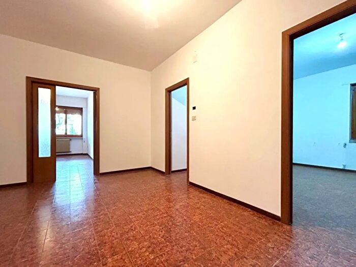 Appartamento con 8 locali in vendita in Viale Cappuccini, Lanciano