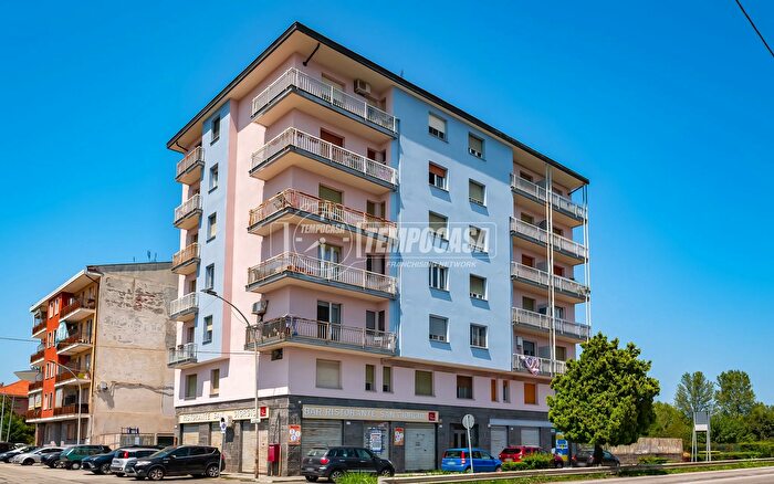 Appartamento trilocale in vendita in Via Caluso, Chivasso