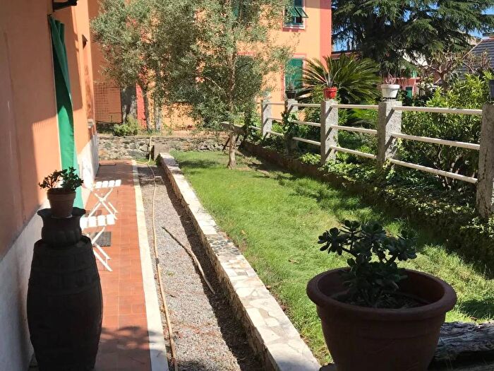 Appartamento trilocale in affitto in Centro, Arenzano