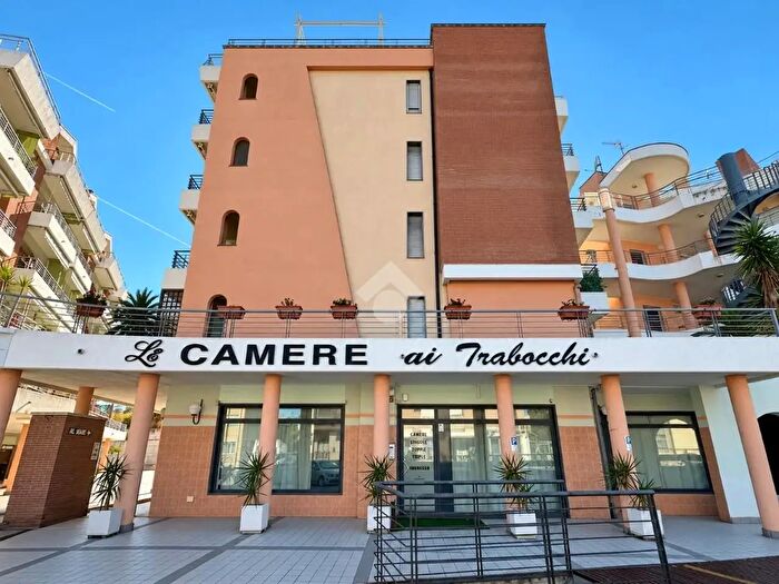 Appartamento con 6 locali in vendita in Via Martiri Istriani, Vasto