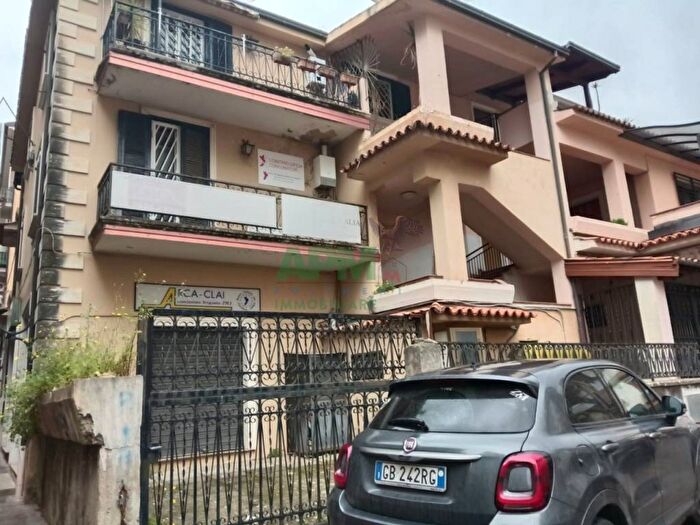 Appartamento quadrilocale in affitto in Via Neghelli, Centro, Cosenza