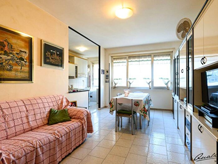 Appartamento trilocale in vendita in Via Mario Borsa, Casal Bruciato, Roma