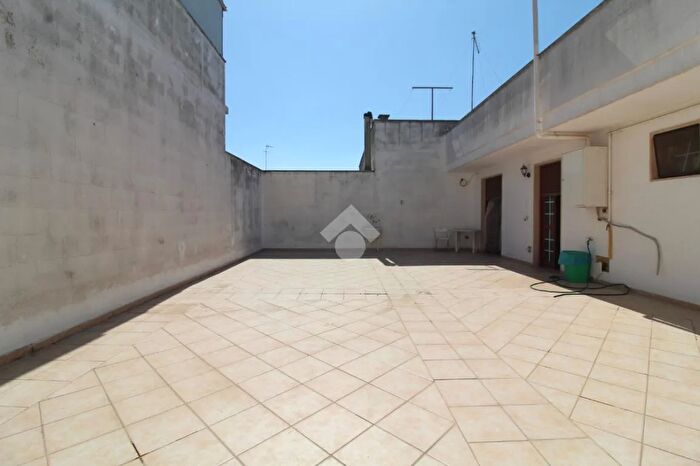 Casa trilocale in vendita in Via Saverio Mercadante, Brindisi