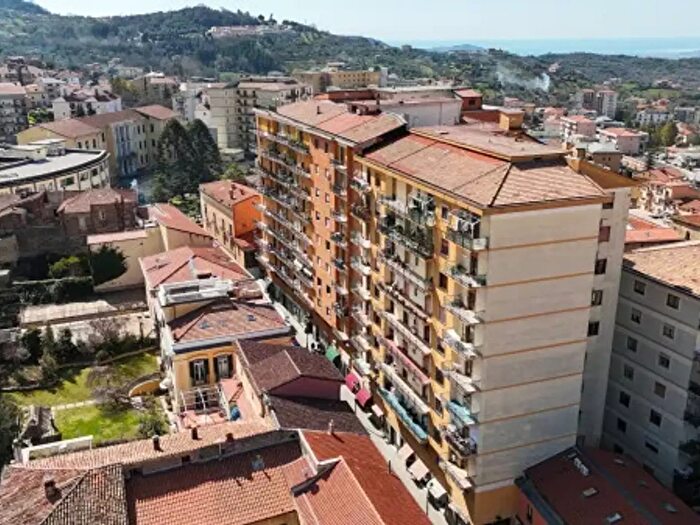 Appartamento trilocale in vendita in Via Gioacchino Murat, Vallo Della Lucania