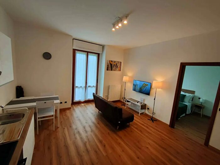 Appartamento monolocale in affitto in Viale Corsica, Milano