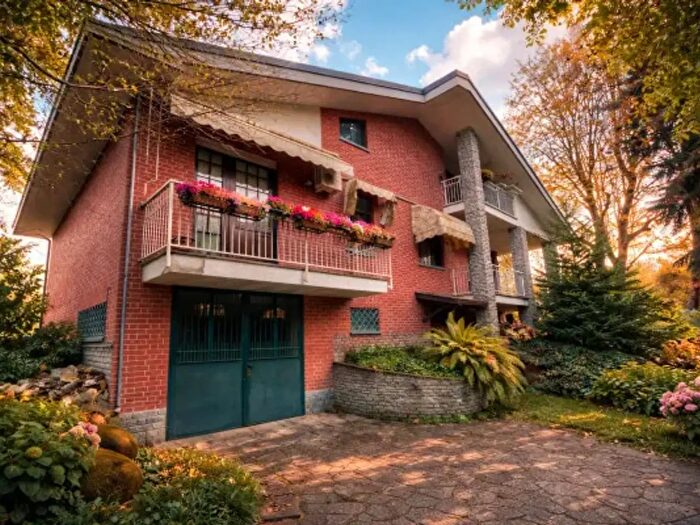 Casa bilocale in vendita in Via Torino, San Francesco Al Campo