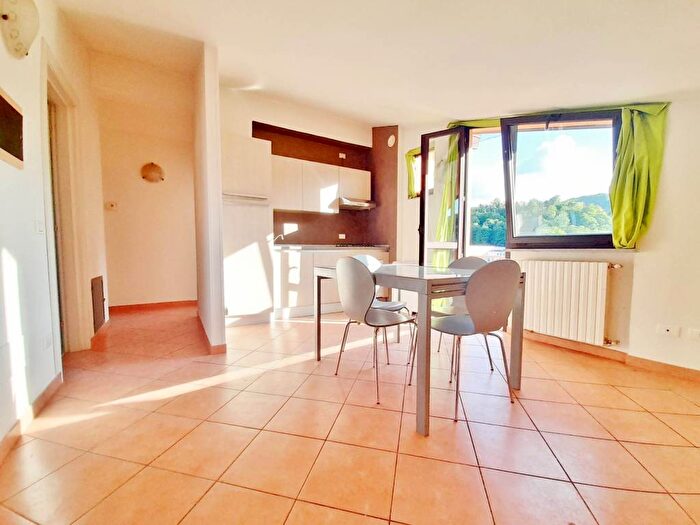 Appartamento trilocale in affitto in Via Bernardino Pagliano, Monastero di Vasco