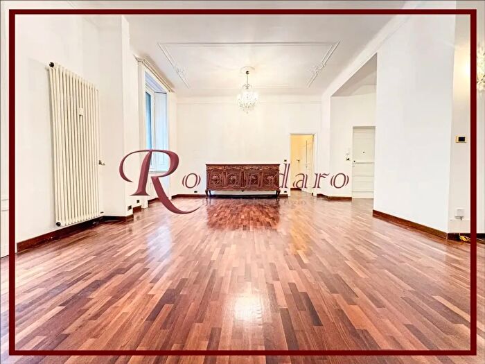 Appartamento con 5 locali in affitto in Corso Vercelli, Milano