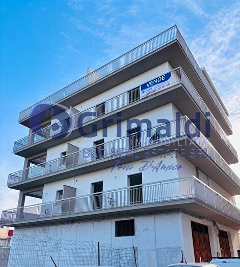 Appartamento trilocale in vendita in Via Giacomo Puccini, Casteldaccia