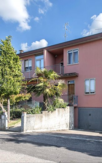 Casa con 5 locali in vendita in Via Francesco Sangiorgi, Castel Bolognese