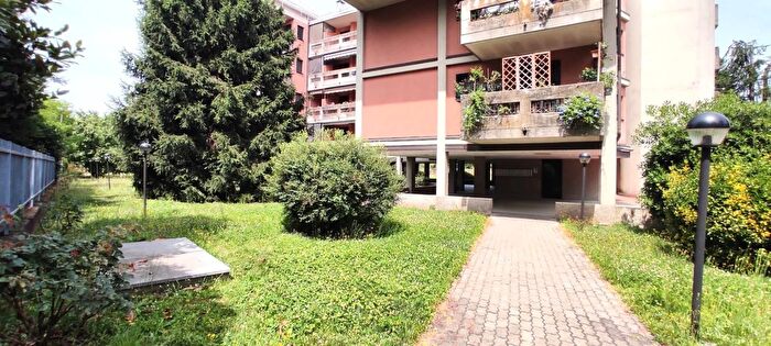 Appartamento trilocale in affitto in Via Quintosole Milano, Milano