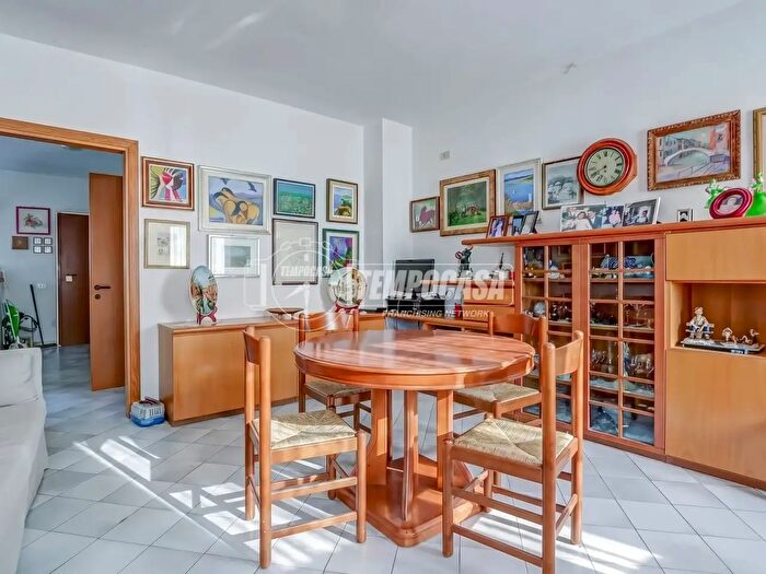Appartamento trilocale in vendita in Via XX Settembre a, Cairate