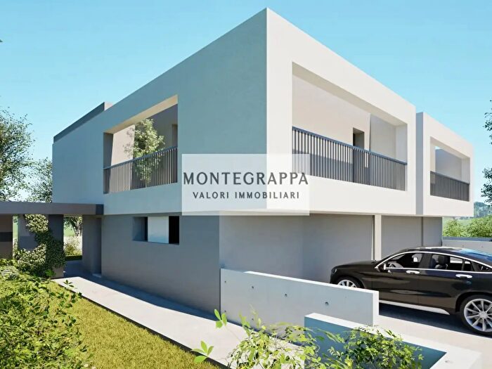 Casa con 5 locali in vendita in Via Don Sante Miotto, Rossano Veneto