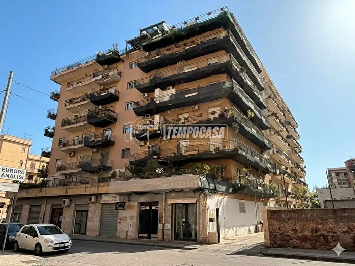 Appartamento quadrilocale in vendita in Via Duca degli Abruzzi, Catania