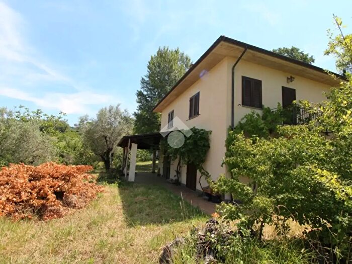 Casa con 5 locali in vendita in Strada della Lavandara, Mompeo
