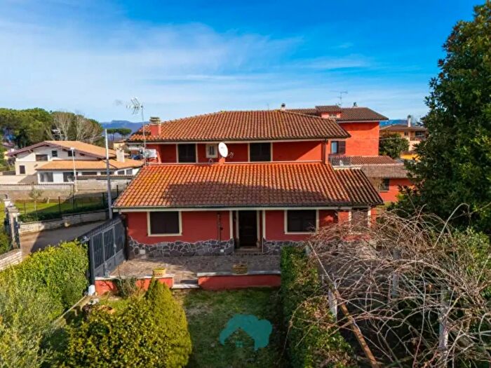 Casa trilocale in vendita in Via Colle Gentile, Zagarolo