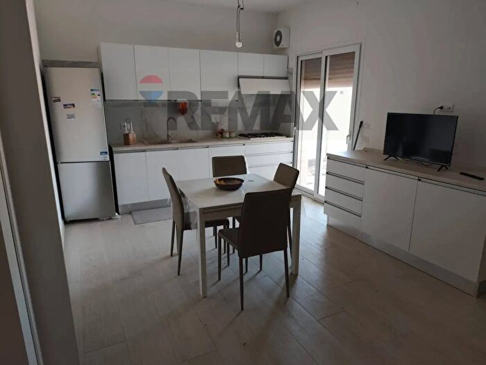 Appartamento con 7 locali in vendita in Via Augusto Righi, Comiso