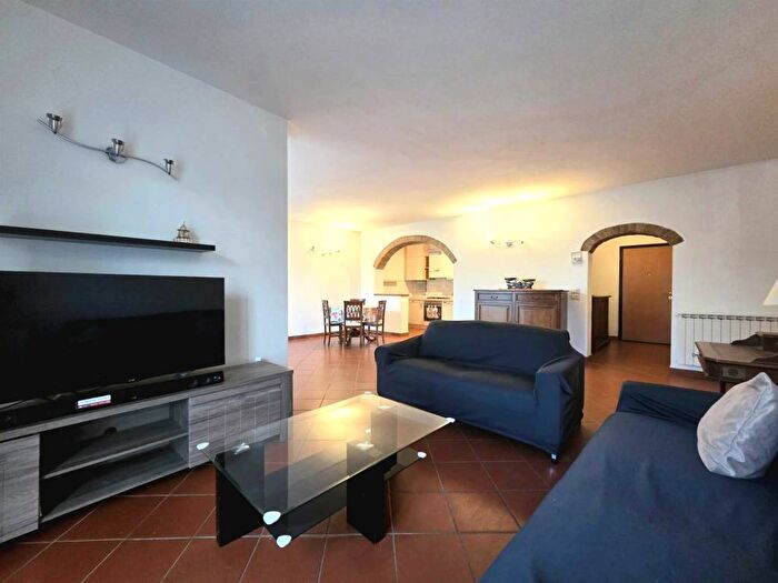 Appartamento con 6 locali in affitto in Via di Cappello, Impruneta