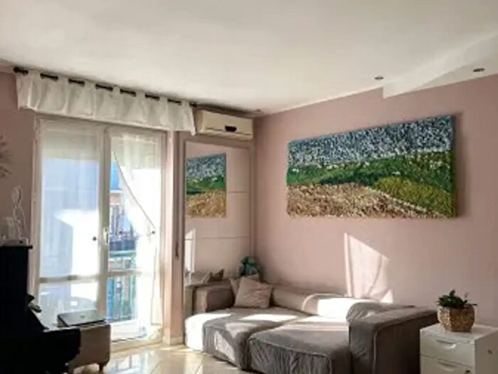 Appartamento bilocale in vendita in Via Duca dAosta, Romano Di Lombardia