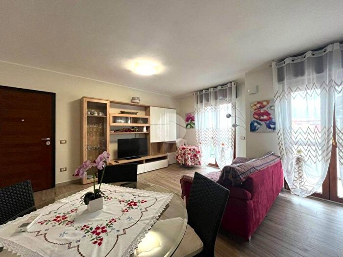 Appartamento trilocale in affitto in Via Roma, Quartu, Quartu SantElena