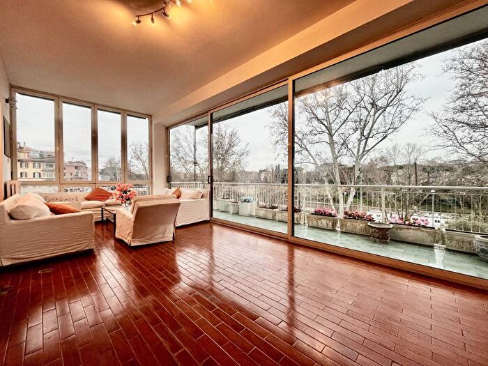 Appartamento con 6 locali in affitto in Lungotevere Flaminio, Flaminio, Roma