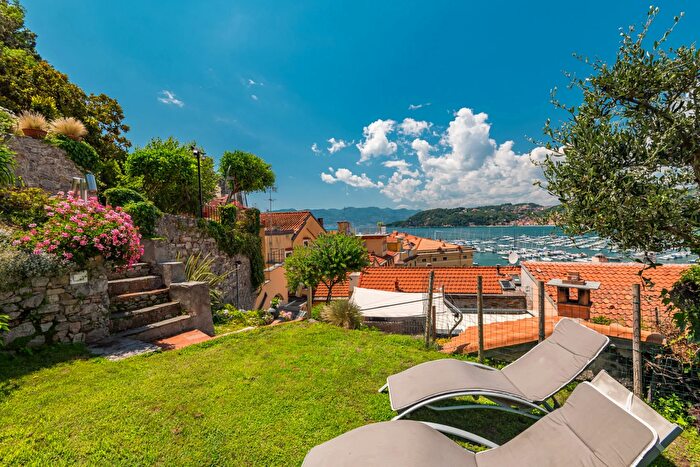 Casa in vendita in Lerici