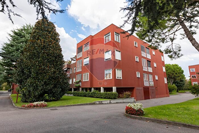 Appartamento trilocale in vendita in Via I Maggio, Buccinasco