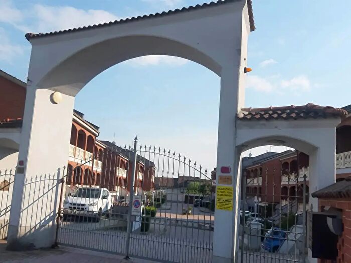 Casa con 6 locali in vendita in Poirino