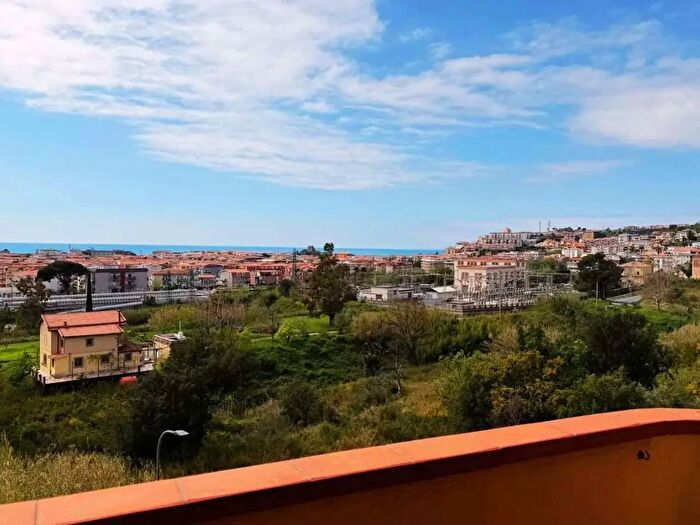 Appartamento trilocale in vendita in Via Tommaso Campanella, Scalea