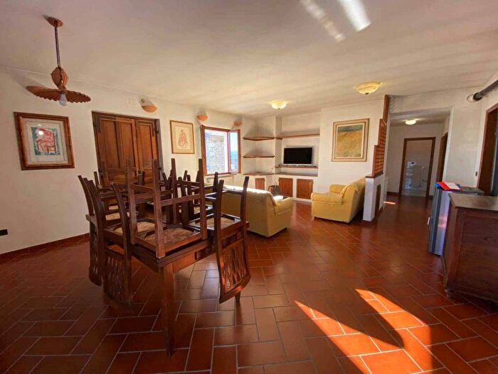 Appartamento quadrilocale in affitto in Via Della Resistenza, Cervarezza, Ventasso