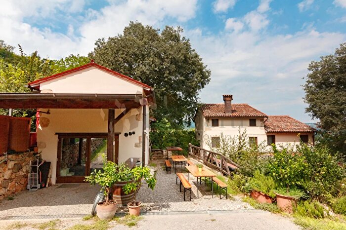 Casa con 10 locali in vendita in Val Liona