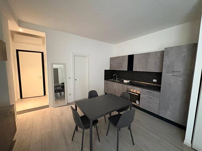 Appartamento monolocale in affitto in Via Giuseppe Grabinski, Centro Storico, Bologna