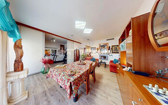 Appartamento quadrilocale in vendita in Via De Lorentis, Maglie