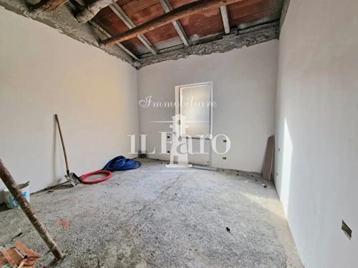 Casa con 5 locali in vendita in Astronella, Campi Bisenzio