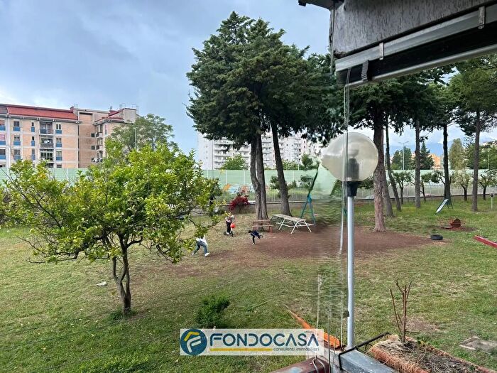Appartamento trilocale in vendita in Via Marchiafava, Salerno