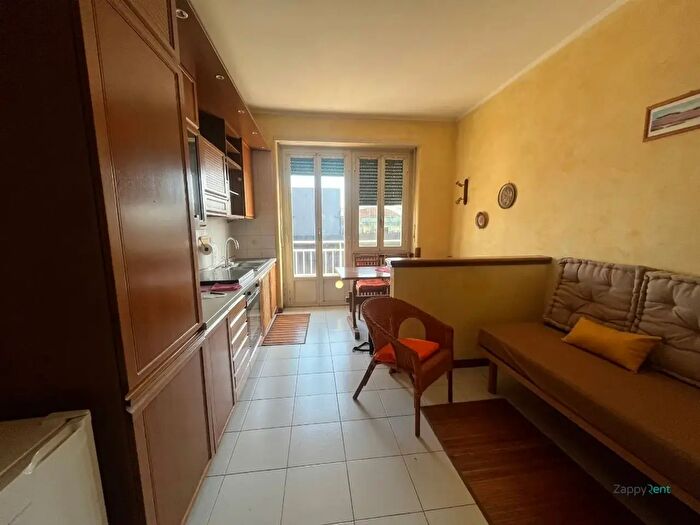 Appartamento trilocale in affitto in Via Giovanni Battista Piranesi, Milano