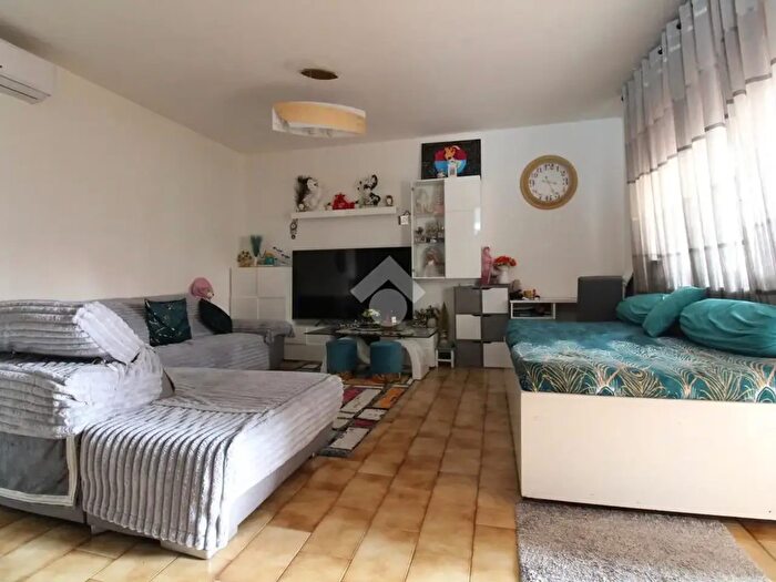 Appartamento trilocale in vendita in Via F Magellano, Arzignano